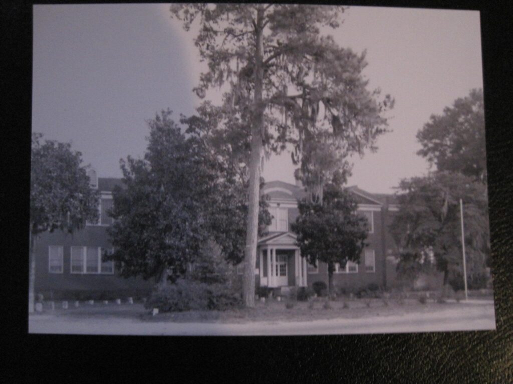 Old photo of Bradley Creek School Building 