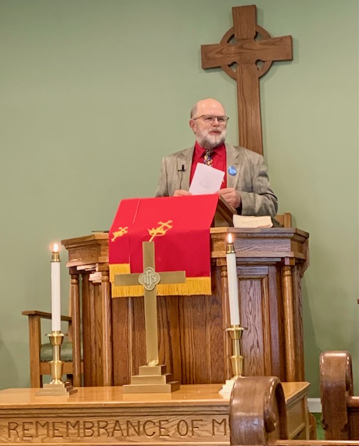 photo of Jeff Garrison in the pulpit at Mayberry Presbyterian Church 